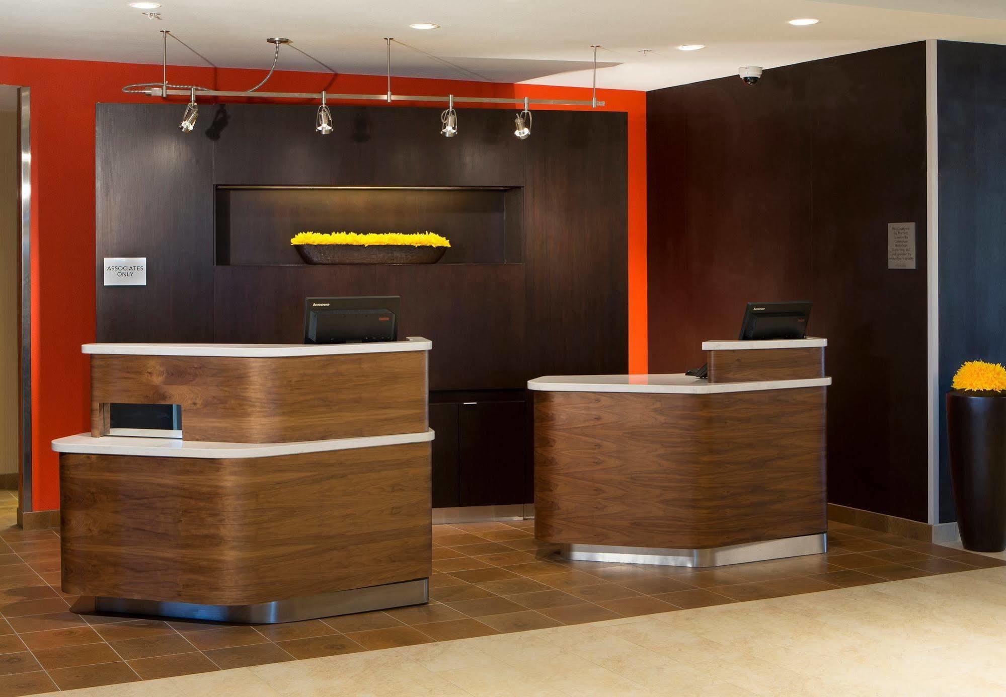 Courtyard By Marriott Dallas Midlothian At Midlothian Conference Center מראה חיצוני תמונה