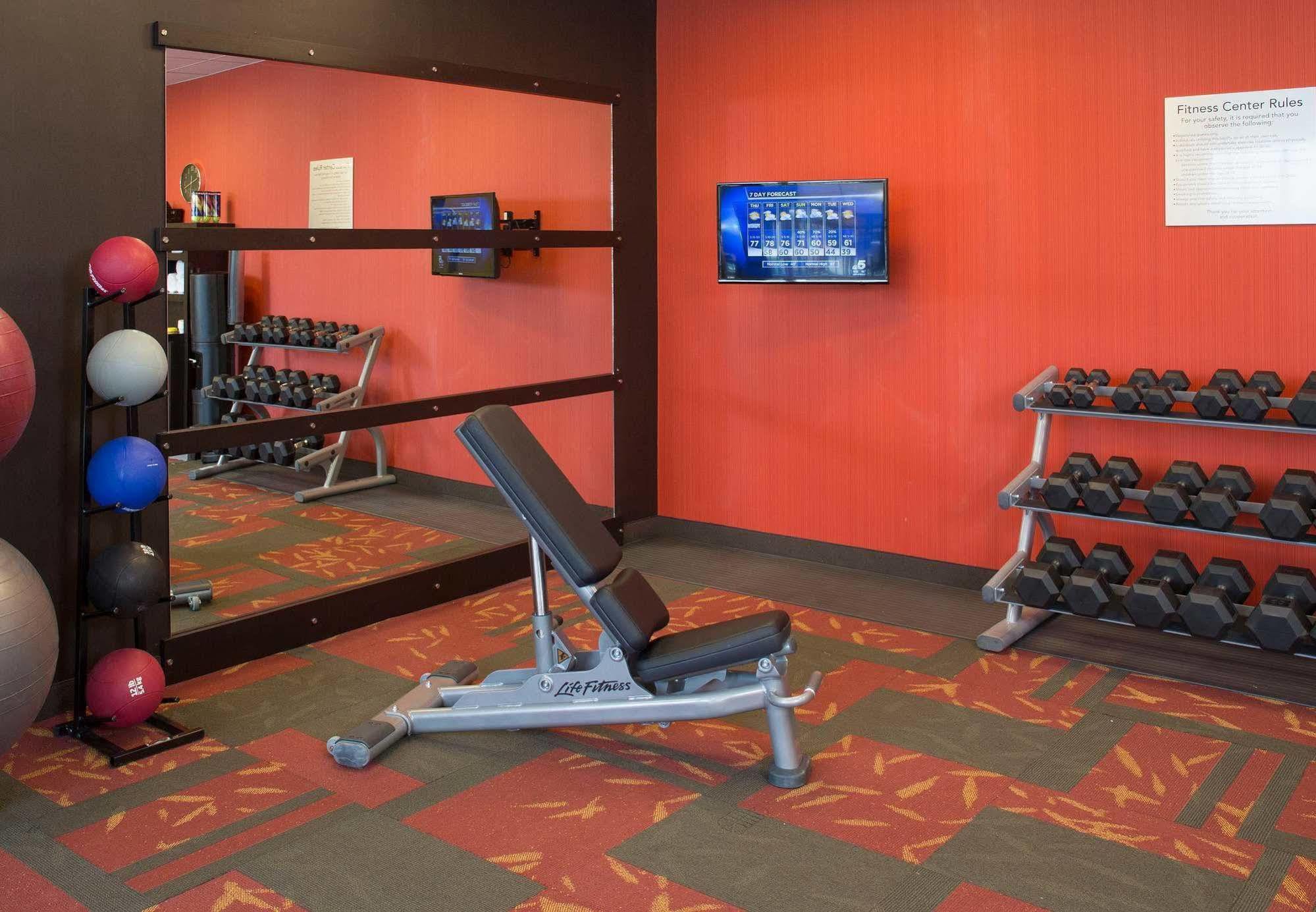Courtyard By Marriott Dallas Midlothian At Midlothian Conference Center מראה חיצוני תמונה